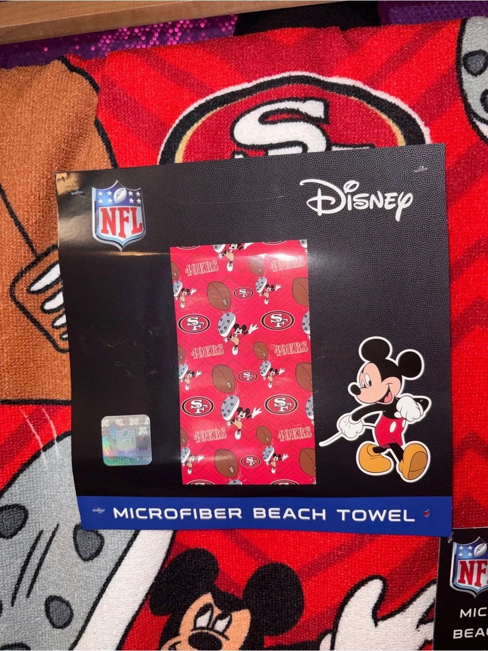 Disney Mickey Mouse San Francisco 49ers NFL Microfiber Beach Towel 40x72 New